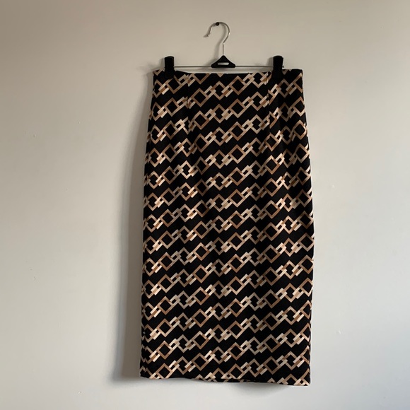 4 | Black and Gold Le Château Pencil Skirt - Picture 1 of 4